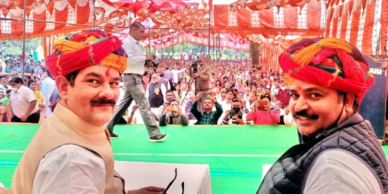 नेहरू गार्डन में लगायी गयी अमर शहीद चंद्रशेखर आज़ाद जी की भव्य प्रतिमा का अनावरण
